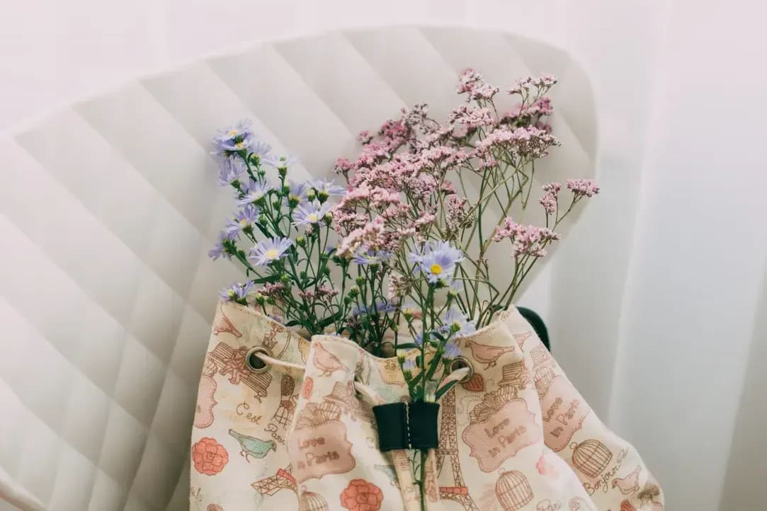 店内を彩る季節の花材紹介